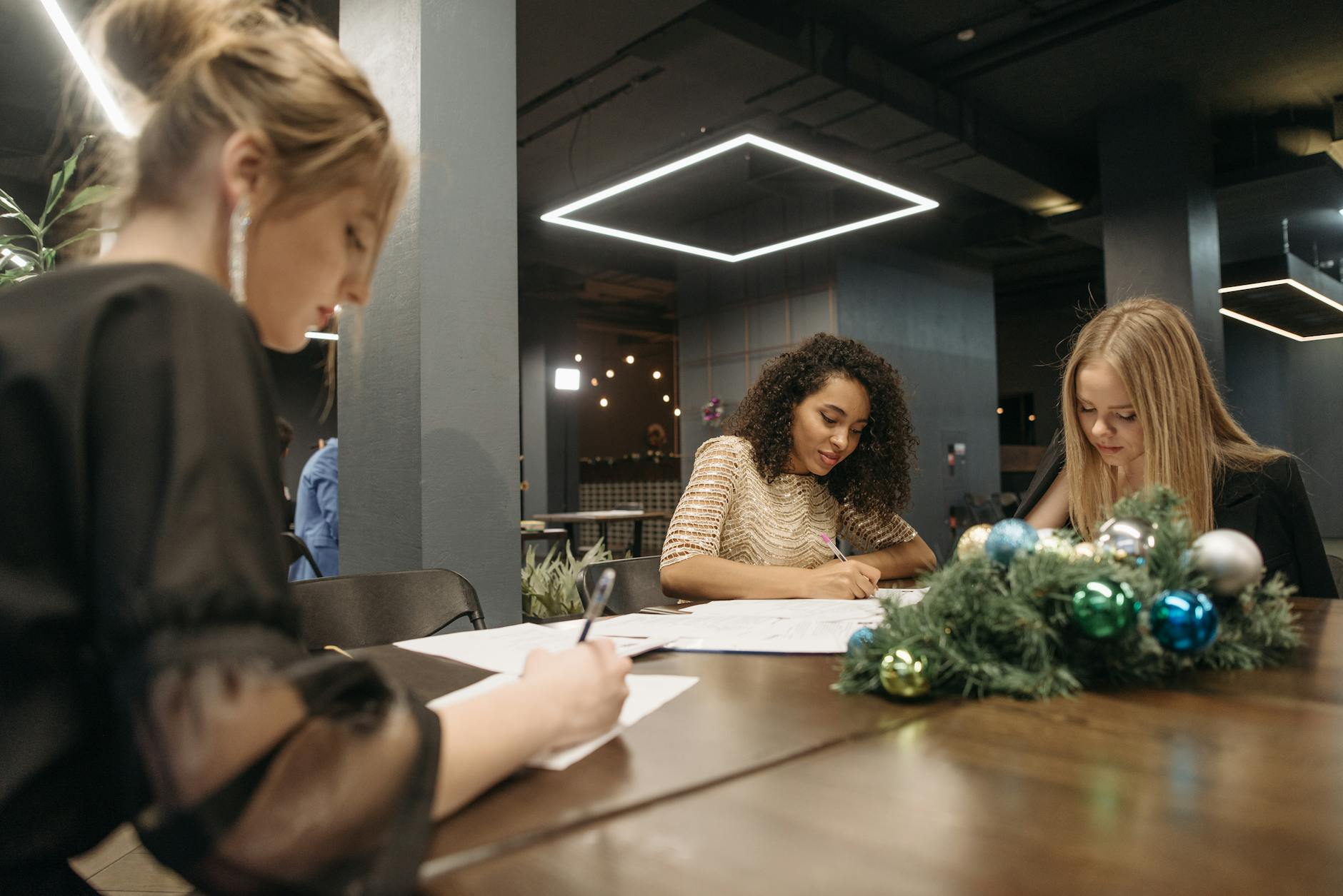 Hükümet Merkezi'nde Bölgesel Kriz Gündemiyle Kritik Toplantı