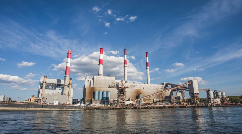 İran’dan Sert Uyarı: Enerji Tesislerine Saldırı Durumunda Bölgesel Karşılık Verilecek