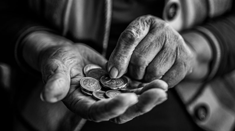 En Düşük Emekli Aylığı Düzenlemesi Meclis’ten Geçti