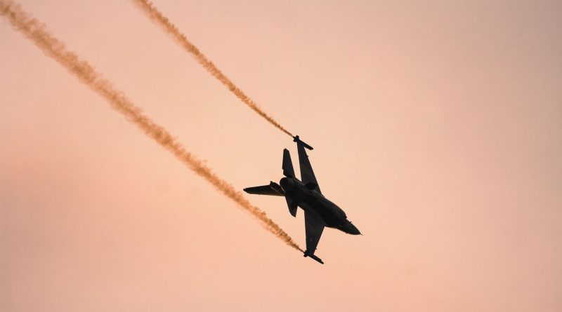 14 Yaşındaki Çocuğun Asılsız Bomba İhbarı Hava Kuvvetlerini Harekete Geçirdi
