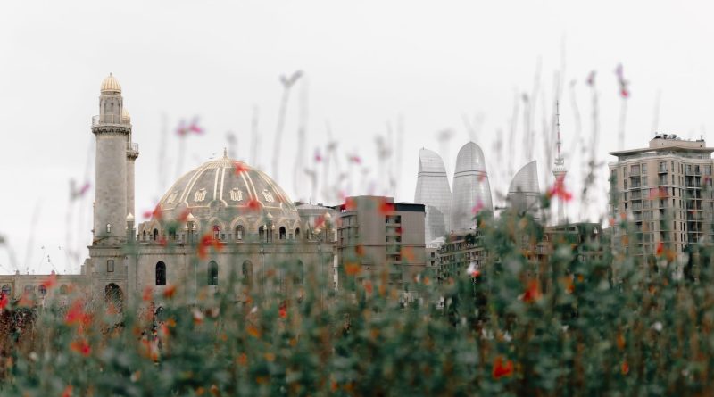 Batı Şeria’da Yerleşimci Saldırıları: Camiler Ateşe Verildi, Gerilim Tırmanıyor