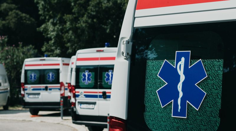 Bayrampaşa’da Ambulans Kaza Yaptı: 3 Sağlık Çalışanı Yaralı