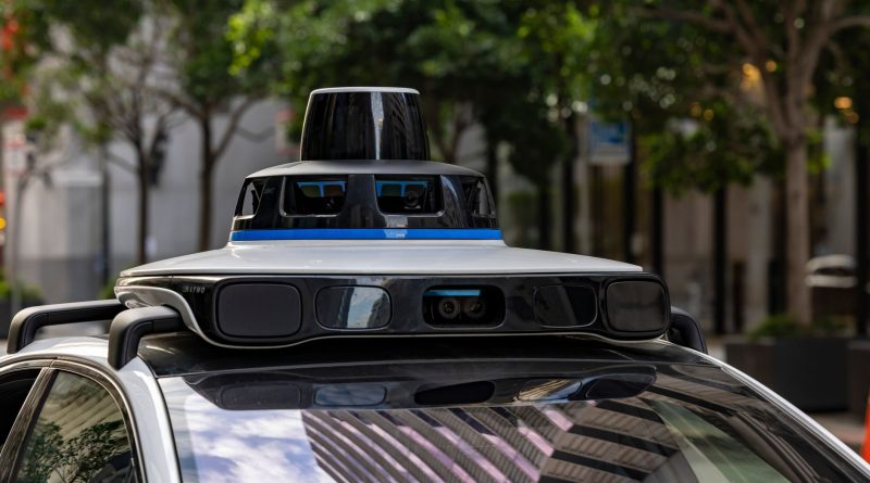 Uber, Otonom Sürüş Teknolojilerine 10 Milyar Dolarlık Yatırım Yaparak Robotaksi Pazarına Giriyor