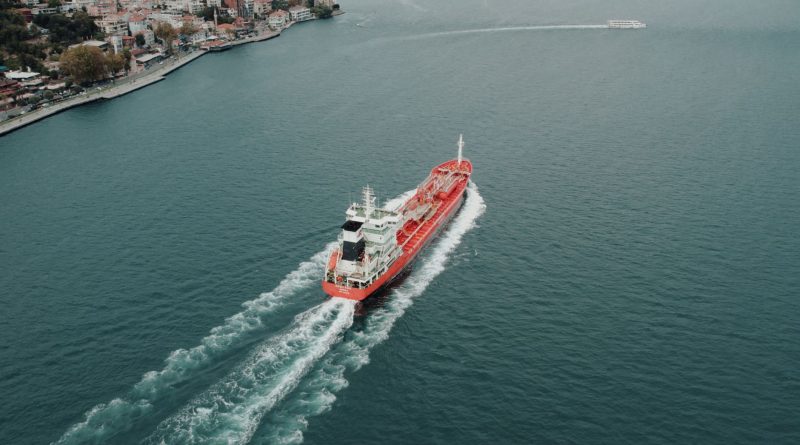 ABD Başkan Yardımcısı Adayı Vance’den Hürmüz Boğazı Stratejisi: Enerji Arzını Artıracağız