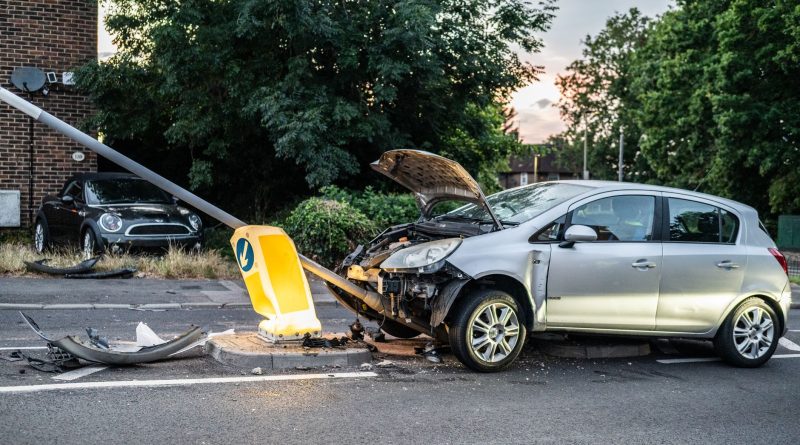 Bursa’da İki Otomobilin Çarpıştığı Kazada 7 Kişi Yaralandı