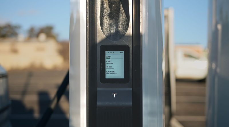 Küresel Otomotiv Pazarında Dönüşüm: Elektrikli Araç Fiyatları Hibritleri Geride Bıraktı