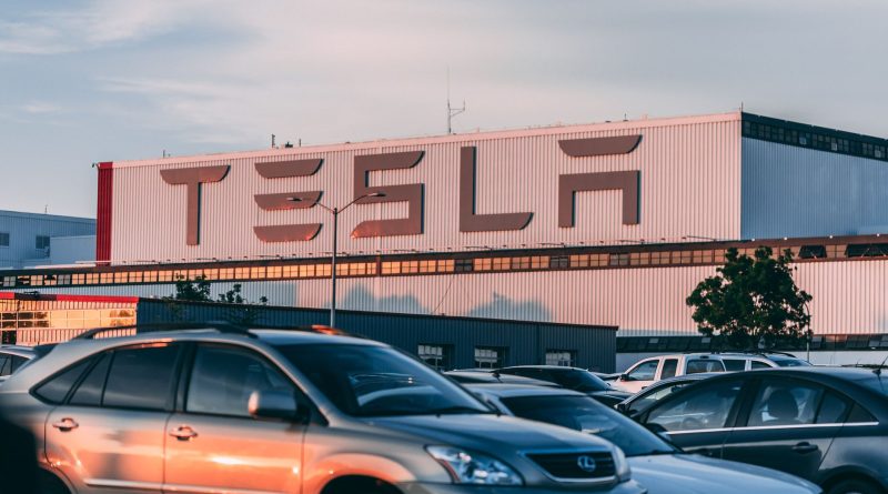 İngiltere’den Otomotiv Sektöründe Radikal Karar: Elektrikli Araç Hedefleri Gözden Geçiriliyor