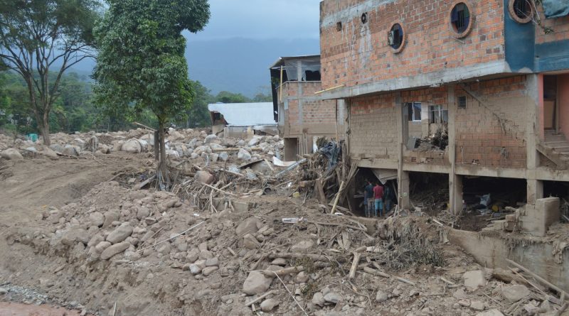 Kolombiya’da 7.4 Büyüklüğünde Deprem: 294 Hayatını Kaybetti